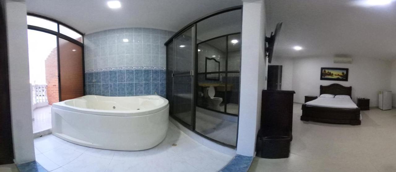 Zahira Hotel เมลการ์ ภายนอก รูปภาพ