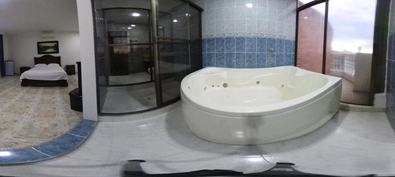 Zahira Hotel เมลการ์ ภายนอก รูปภาพ