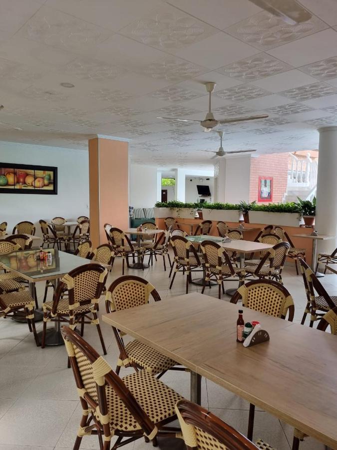 Zahira Hotel เมลการ์ ภายนอก รูปภาพ
