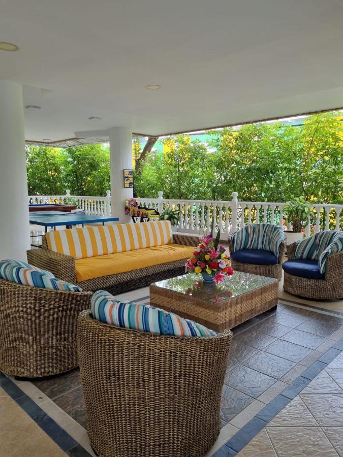 Zahira Hotel เมลการ์ ภายนอก รูปภาพ